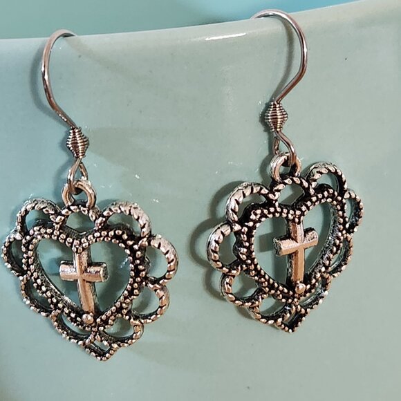 Hand Crafted Pierced Earrings Cross in Filigree Heart Antique Silver - Picture 7 of 8